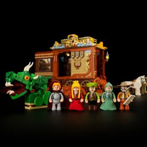 Lumibricks L9063 Medieval Troupe Carriage Detail 4