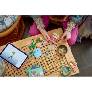 Creator 3-en-1 31383 Flacon de parfum au décor floral — bons plans et promos sur Planet-Brick (vue détail 3)