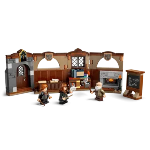 Harry Potter™ 76442 Le château de Poudlard : le cours de sortilèges — où acheter au meilleur tarif sur Planet-Brick (vue détail 2)