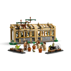 Harry Potter™ 76445 Le château de Poudlard : le cours de botanique — bons plans et promos sur Planet-Brick (vue détail 3)