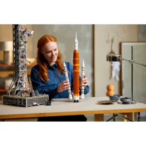 Icons 10341 Le système de lancement spatial d'Artemis de la NASA — comparatif marchands sur Planet-Brick (vue détail 7)