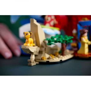 LEGO 21352 La magie Disney — prix le plus bas sur Planet-Brick (vue détail 6)