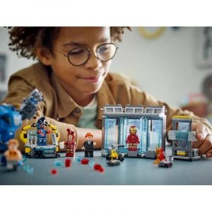 LEGO 76315 Le laboratoire d’Iron Man : la salle des armures — achat malin sur Planet-Brick (vue détail 8)