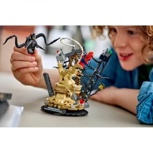 LEGO 76334 Le combat légendaire entre Spider-Man et Sandman — comparez les prix sur Planet-Brick (vue détail 4)
