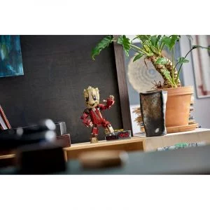 LEGO 76341 Groot en tenue de Ravageur — comparatif marchands sur Planet-Brick (vue détail 7)