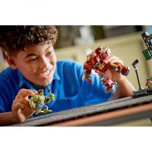 LEGO 76343 Le combat légendaire entre Hulkbuster et Hulk — prix le plus bas sur Planet-Brick (vue détail 6)