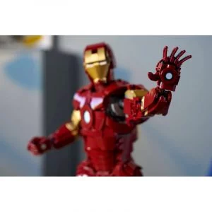 LEGO 76344 Iron Man Mark 3 Édition Collector — comparatif marchands sur Planet-Brick (vue détail 7)