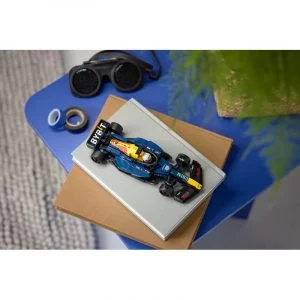 LEGO 77243 Voiture F1® Oracle Red Bull Racing RB20 — meilleur prix sur Planet-Brick (vue détail 9)