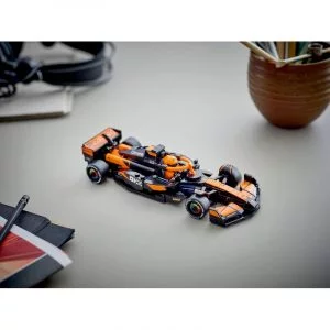 LEGO 77251 Voiture F1® McLaren Team MCL38 — meilleur prix sur Planet-Brick (vue détail 9)