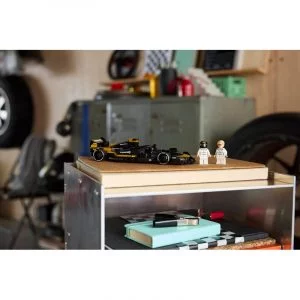 LEGO 77252 Voiture de course de l’écurie APXGP tirée du film F1® — comparateur de prix sur Planet-Brick (vue détail 10)