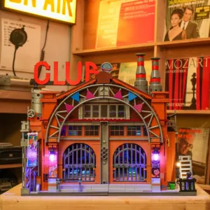 Lumibricks F9068 Maison de la Musique Factory — prix le plus bas sur Planet-Brick (vue détail 6)