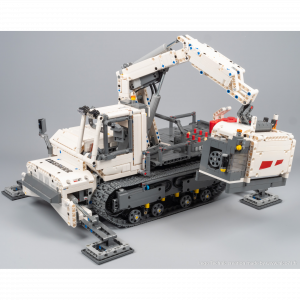 nico71 42100_CARRIER_ONLY 42100 Model C – Tracked Carrier — comparateur de prix sur Planet-Brick (vue détail 10)
