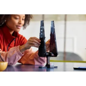 Star Wars™ 75406 La navette de commandement de Kylo Ren — comparatif marchands sur Planet-Brick (vue détail 7)