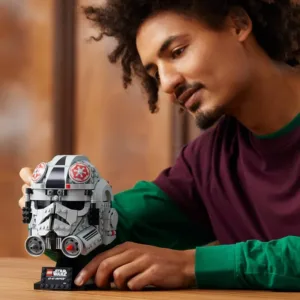 Star Wars™ 75429 Le casque du pilote de AT-AT™ — meilleure offre du moment sur Planet-Brick (vue détail 5)