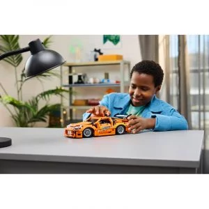Technic 42204 Fast and Furious Toyota Supra MK4 — achat malin sur Planet-Brick (vue détail 8)