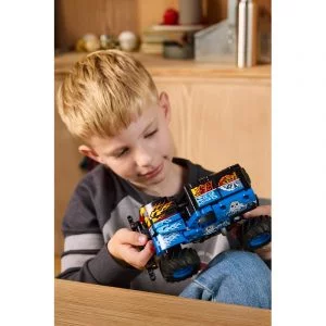 Technic 42219 Monster Jam™ Grave Digger™ - Feu et glace — comparatif marchands sur Planet-Brick (vue détail 7)