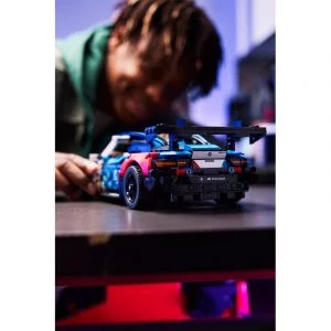 Technic 42226 Voiture de course BMW M4 GT3 EVO — comparatif marchands sur Planet-Brick (vue détail 7)