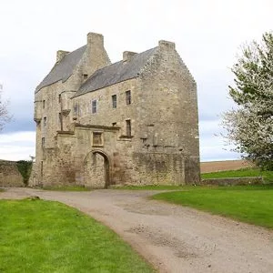 MOCs Prêts-à-Construire BAM-1051 Lallybroch, Home of the Fraser Clan — où acheter au meilleur tarif sur Planet-Brick (vue détail 2)
