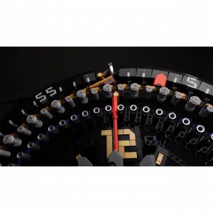MOCs Prêts-à-Construire BAM-1582 Mangle Rack Clock, by Akiyuki — où acheter au meilleur tarif sur Planet-Brick (vue détail 2)