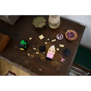 LEGO 40794 Figurines d’Elphaba et de Glinda — prix le plus bas sur Planet-Brick (vue détail 6)