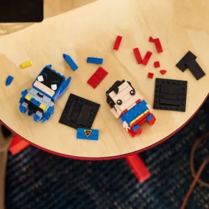 LEGO 40859 Figurines de Superman™ et Batman™ Âge d’or — prix le plus bas sur Planet-Brick (vue détail 6)