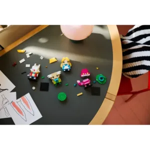 LEGO 40925 Alice au pays des merveilles — bons plans et promos sur Planet-Brick (vue détail 3)