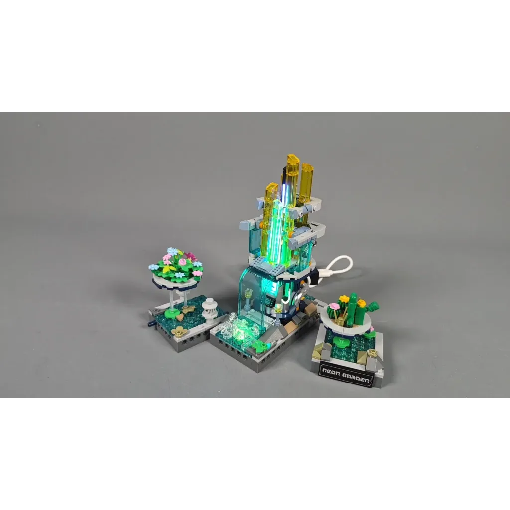 Lumibricks 17014 Neon Garden monté, lumière éteinte, les trois modules visibles