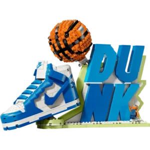 LEGO 43008 Nike Dunk x LEGO® Set — comparateur de prix sur Planet-Brick (vue détail 1)