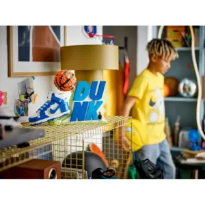LEGO 43008 Nike Dunk x LEGO® Set — comparatif marchands sur Planet-Brick (vue détail 7)