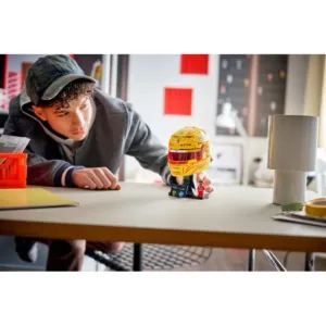 LEGO 43022 Scuderia Ferrari HP Casque de Lewis Hamilton — comparatif marchands sur Planet-Brick (vue détail 7)