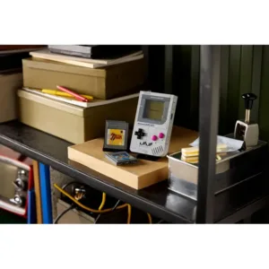 LEGO 72046 Game Boy™ — comparatif marchands sur Planet-Brick (vue détail 7)