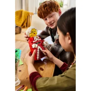 LEGO 40875 Minifigurine de la Mère Noël grand format — meilleure offre du moment sur Planet-Brick (vue détail 5)